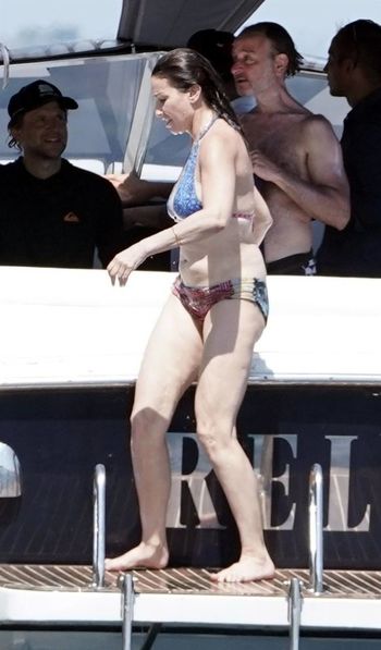 Gina Gershon