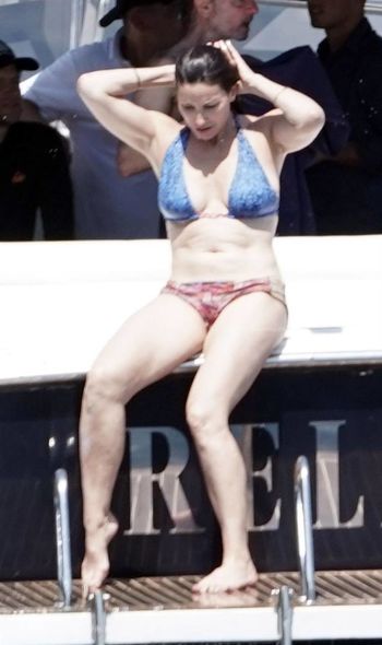 Gina Gershon