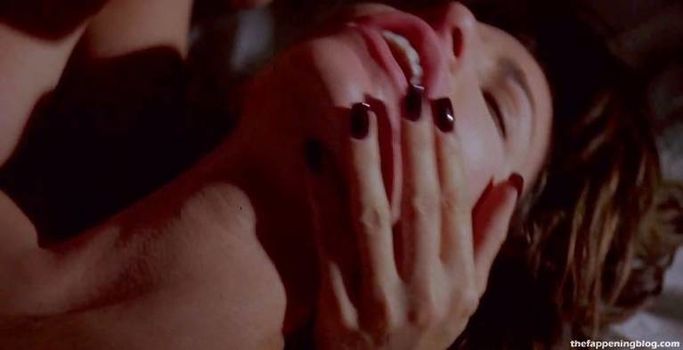 Gina Gershon