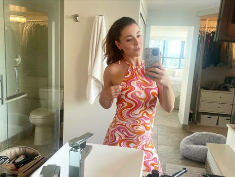 Gina Louise Phillips