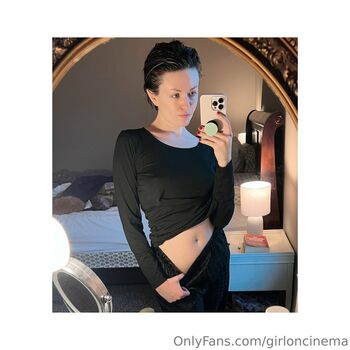Girl On Cinema