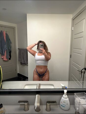 Girlongrill