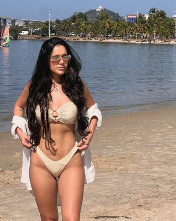Gizelly Bicalho