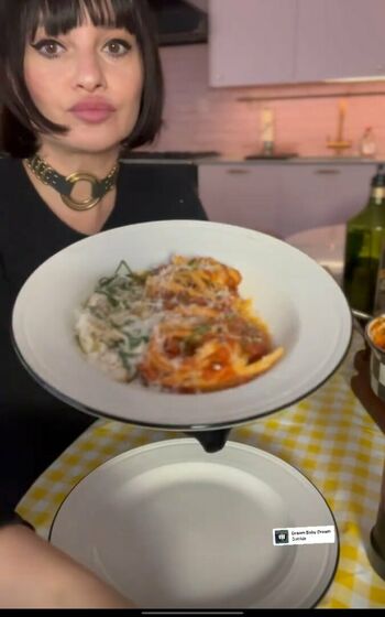 Gizzi Erskine