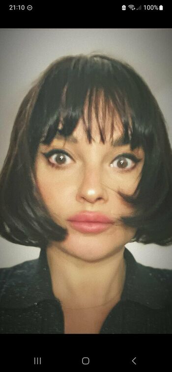 Gizzi Erskine