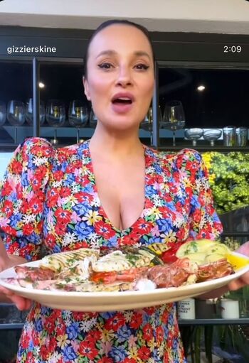 Gizzi Erskine