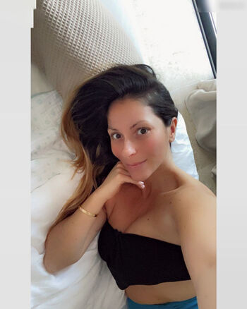 Gülcan Kamps