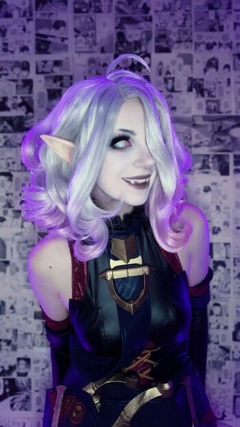 glitchyroguecosplay