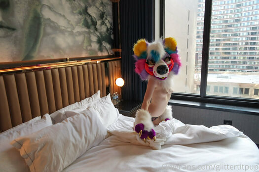 glittertitpup