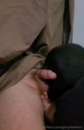 gloryholefun1