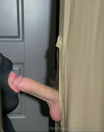 gloryholefun1