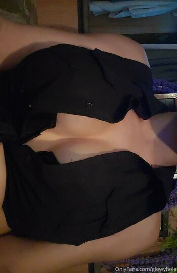 glowyhole