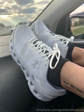 goddessfootlove