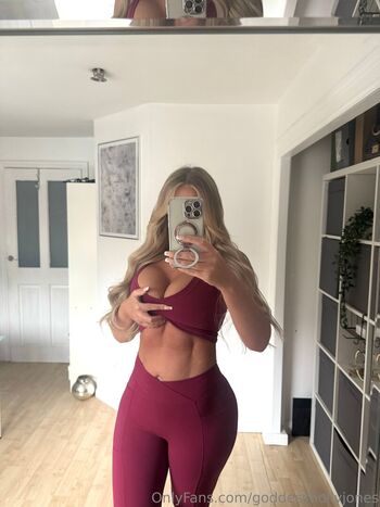 goddesshollyjones