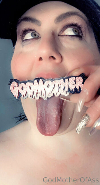 godmotherofassfree