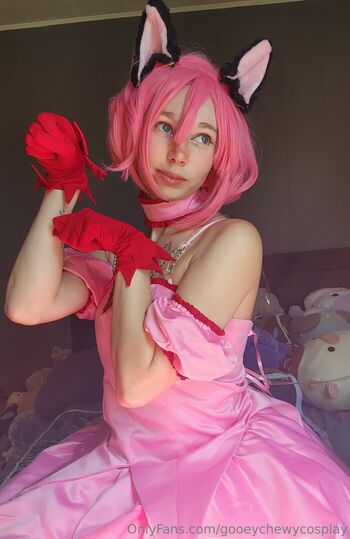 gooeychewycosplay