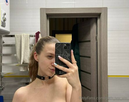 goth_ivy_vip