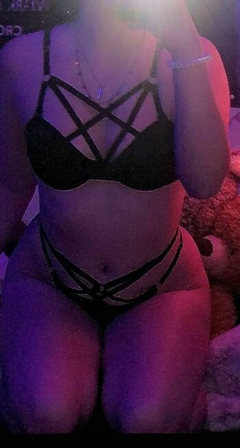 goth_queen_os