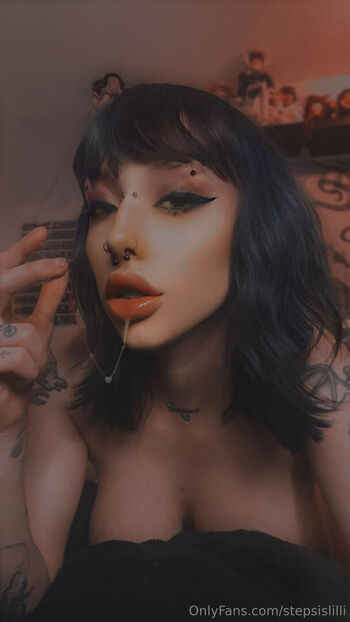 gothmommylilli
