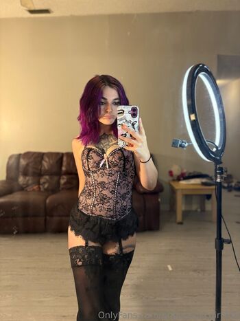 grippysockgirl456