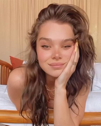 Hailee Steinfeld