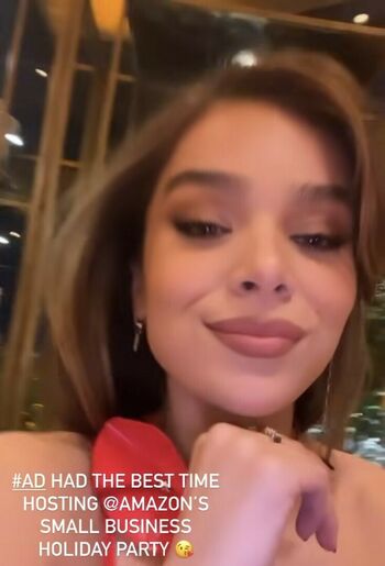 Hailee Steinfeld
