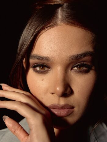 Hailee Steinfeld