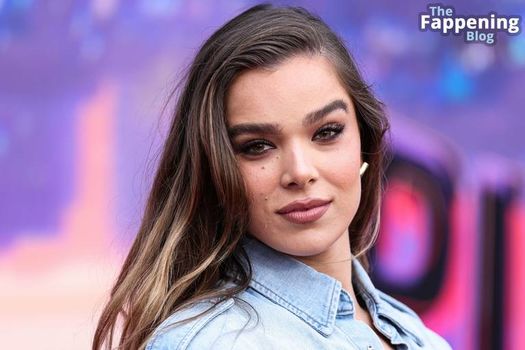 Hailee Steinfeld