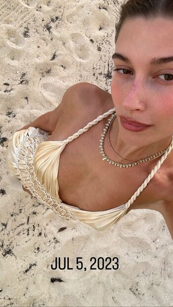 Hailey Baldwin Bieber