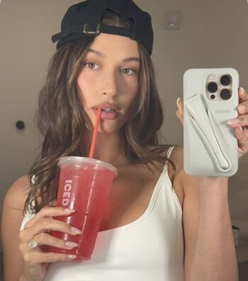 Hailey Baldwin