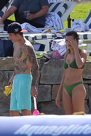 Hailey Bieber