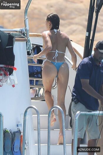 Hailey Bieber