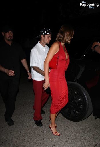 Hailey Bieber