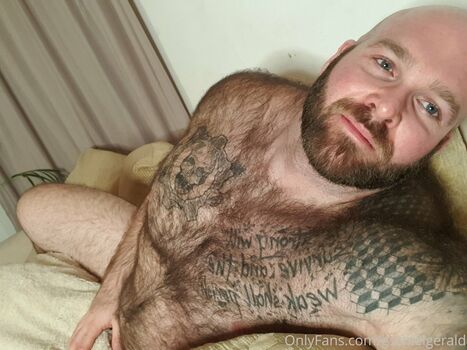 hairy_musclebear