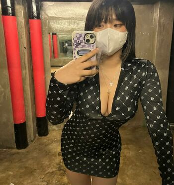 Hana Song
