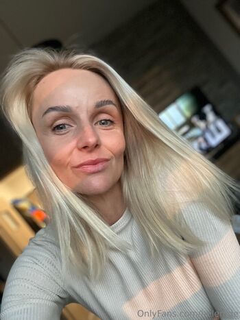 helen.de