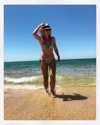 Helen Skelton