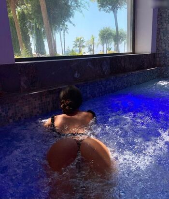 Hellozoey_