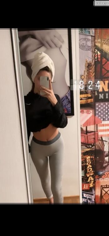 Hellozoey_