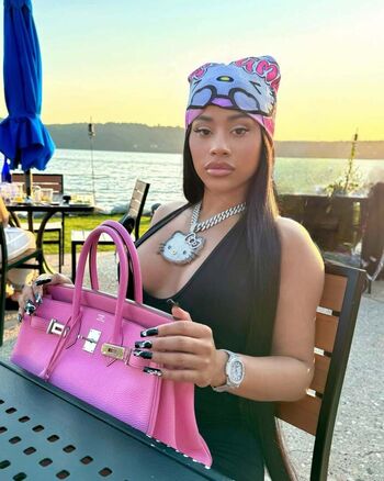 Hennessy Carolina