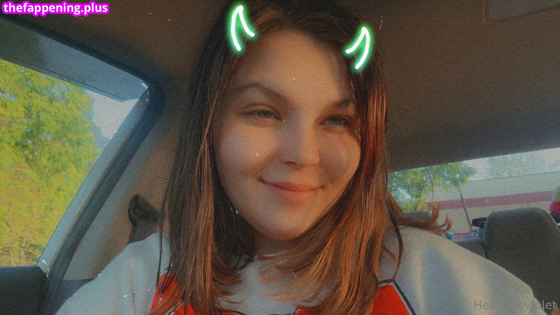 hereliesviolet