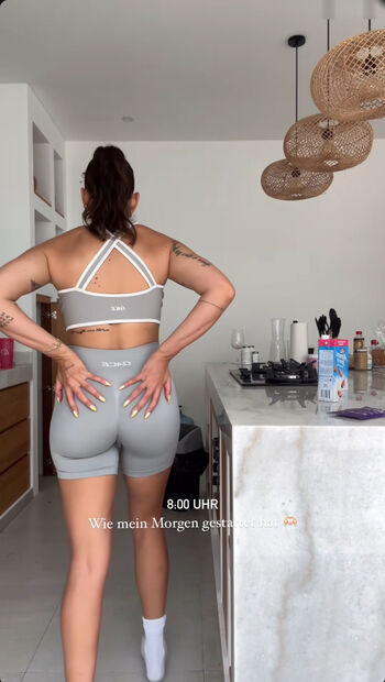 herstoryfeed