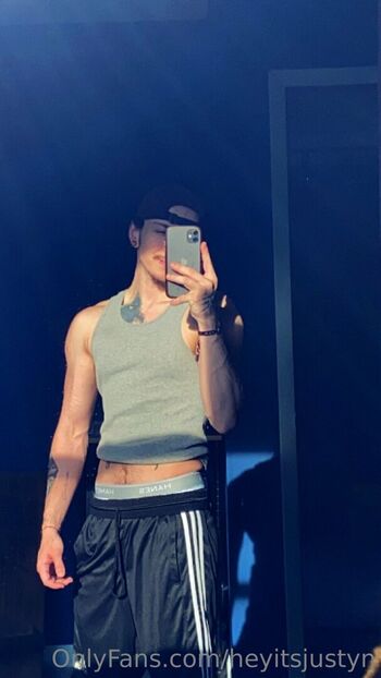 heyitsjustyn
