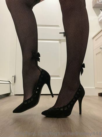 higharchedhoney444