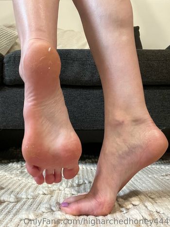 higharchedhoney444