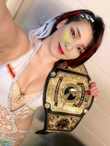 Hikaru Shida