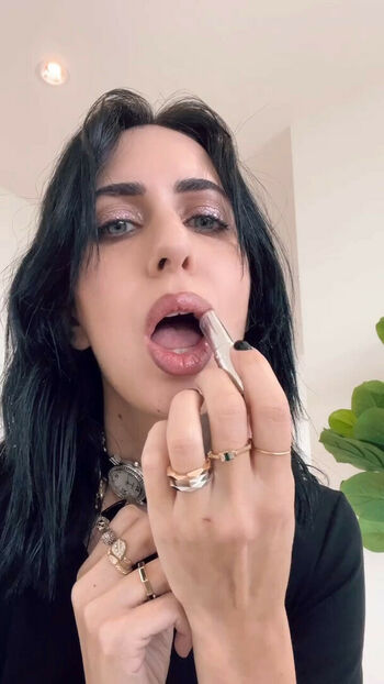 Hila Klein