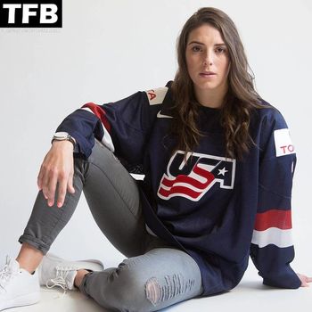 Hilary Knight