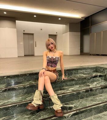 Hirai Momo
