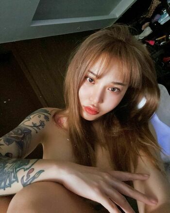 Hitomi Songyuxin